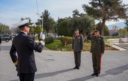 Following a private discussion between the Chiefs of the General Staff, an expanded-format meeting took place. The discussions focused on Armenia-Greece cooperation in the defence sector, with both sides highly appreciating the progress achieved thus far
