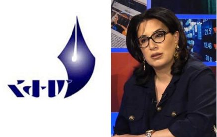 No one can instruct a journalist how to work, no one has the right to shout at journalists, insult them, and even more so, to take actions that make their work impossible